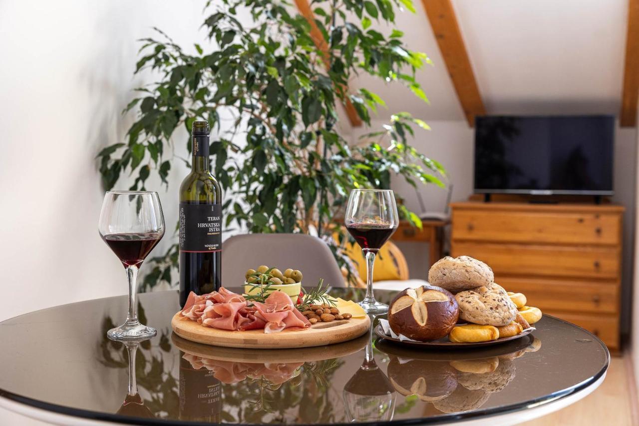 Apartmani Kaiserin Crikvenica Buitenkant foto